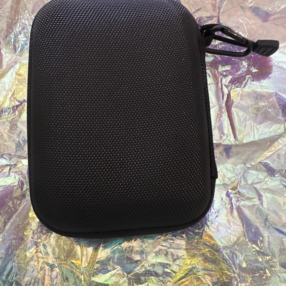 New Phone Accessory Travel Organizer with Carabiner, Black - Picture 3 of 6